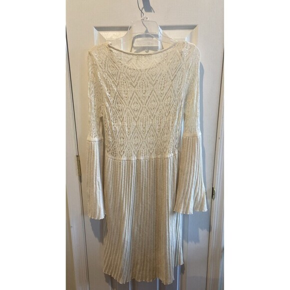 Floreat Dress Womens Medium Petite Ivory Lace Bell Sleeve Pleated Knit Midi - Picture 3 of 15